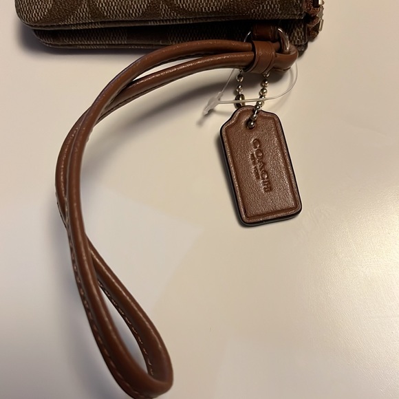 Coach Double Corner Zip Wristlet In Signature Canvas - Picture 5 of 6
